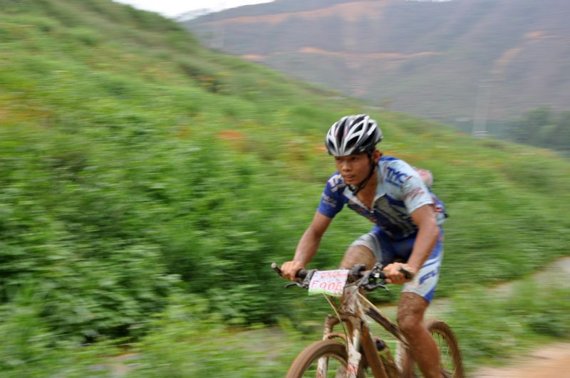 ��Ƭ���г�ԽҰ�� 100.jpg