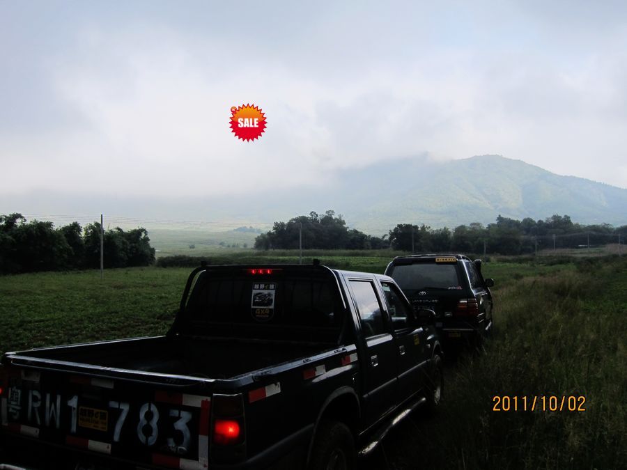 ����ɽ����Լ�ں�ɫ��Ǵ���