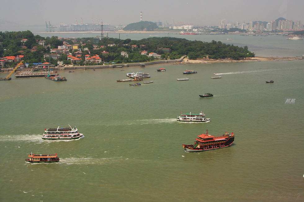 ϲ��������ϼ���ɫ��