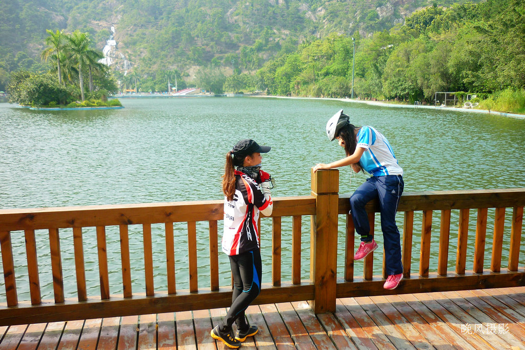 ��Ů�ں���̸��˵����