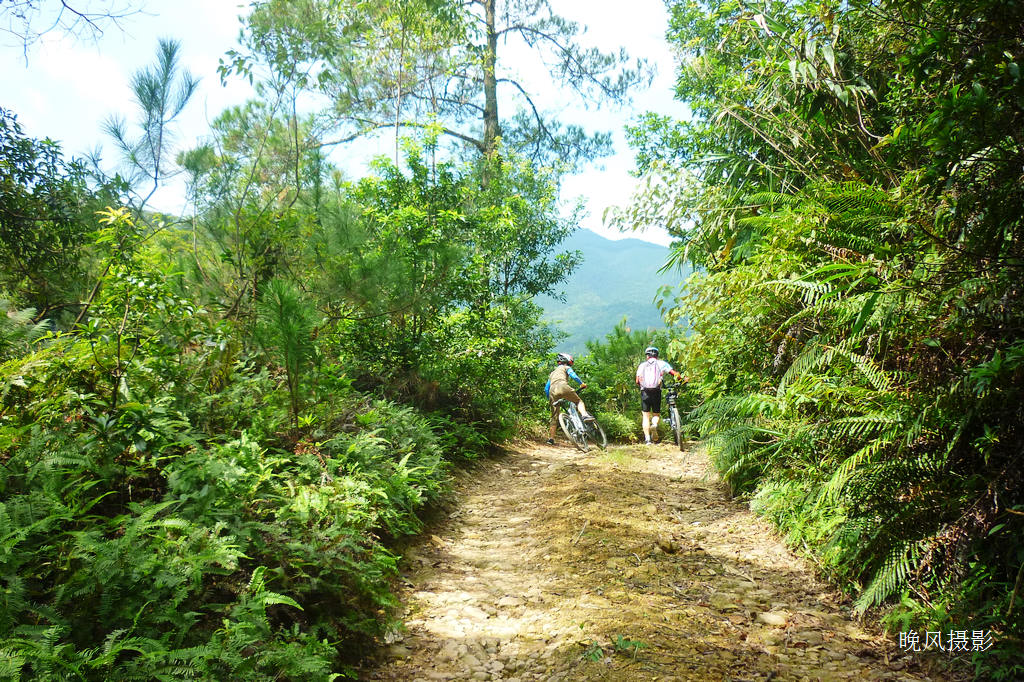 ����ɽ�д�Խ