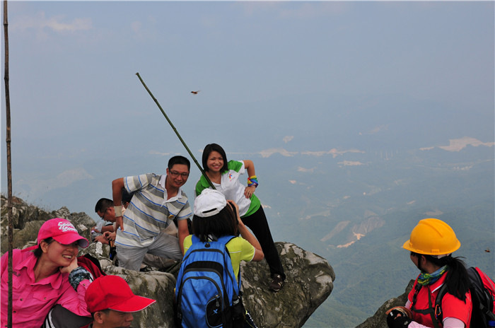 ��ɽ�۽��أ�