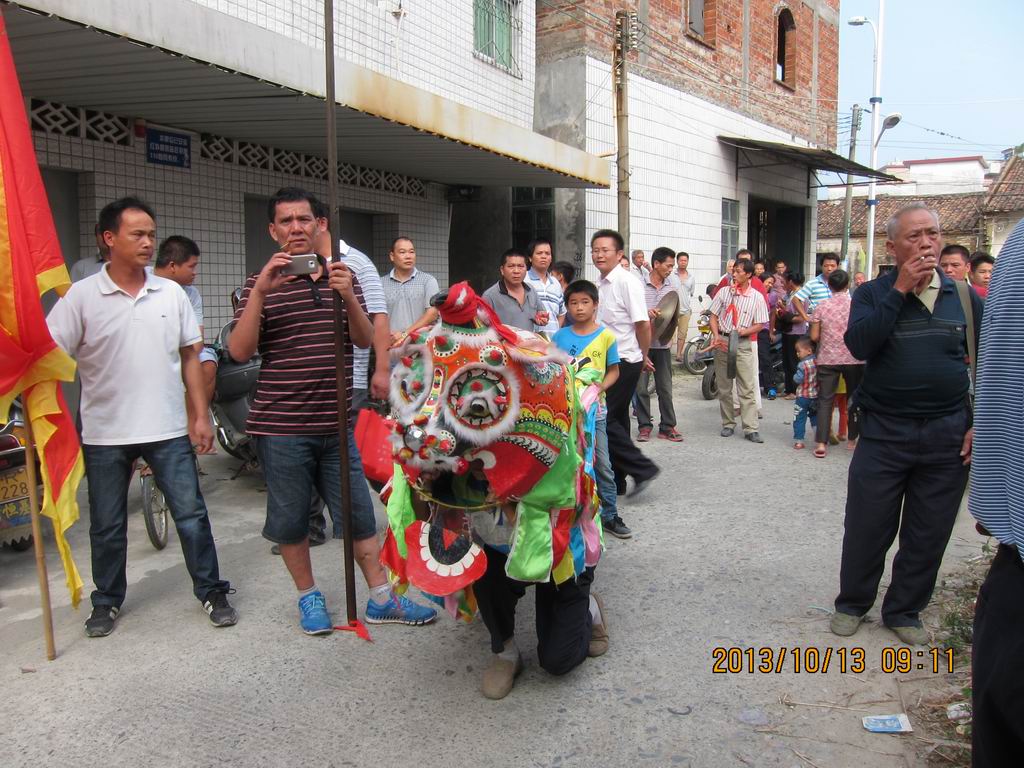 ������С �ֵ�ʨ�����ǰ����.JPG