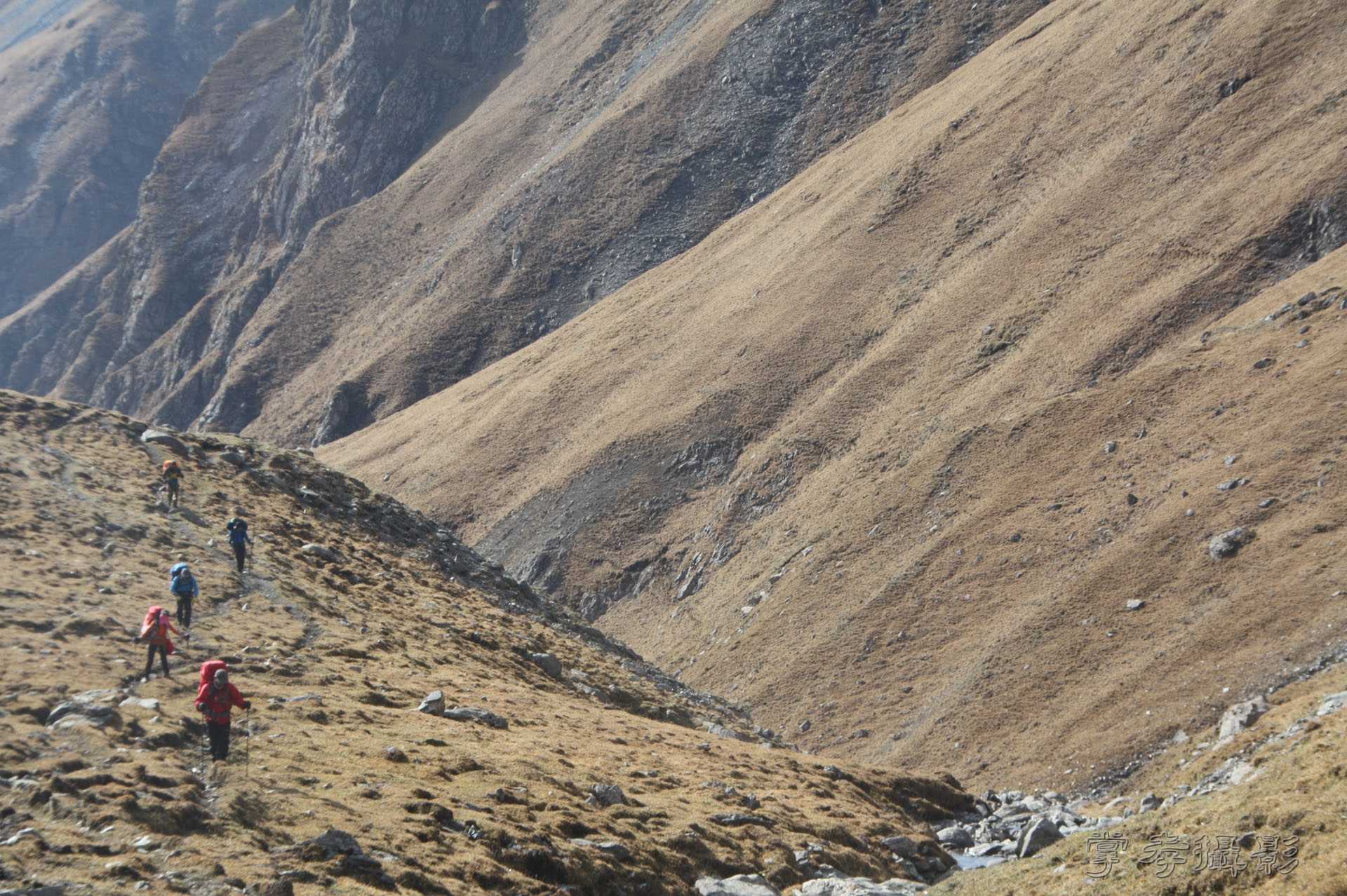 ͽ����Խ��ɽ����̾�����½� (2557).jpg