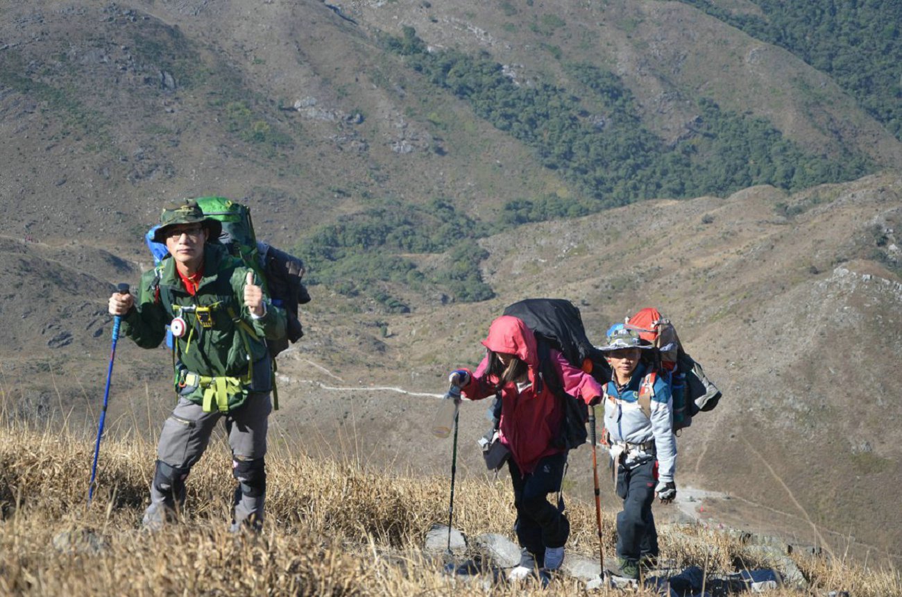 �������