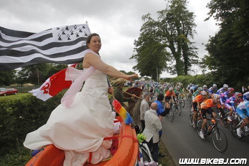 ���԰�װ��ս