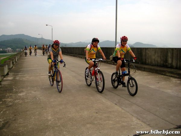 ��λŮ������ǰ������