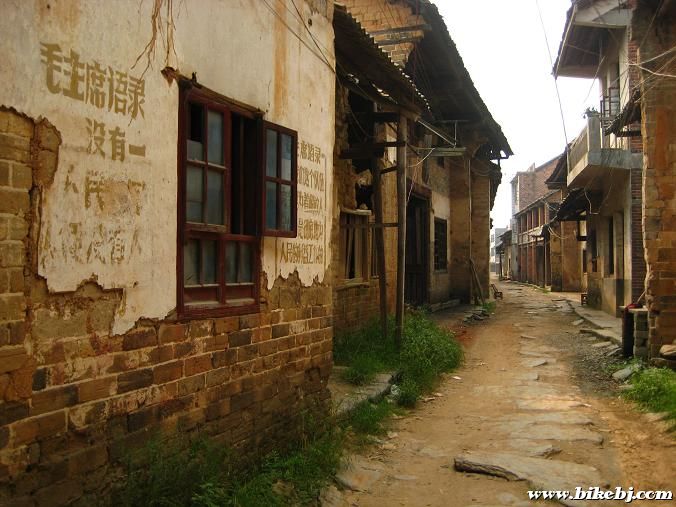 �ߺ��Ͻ�֮��