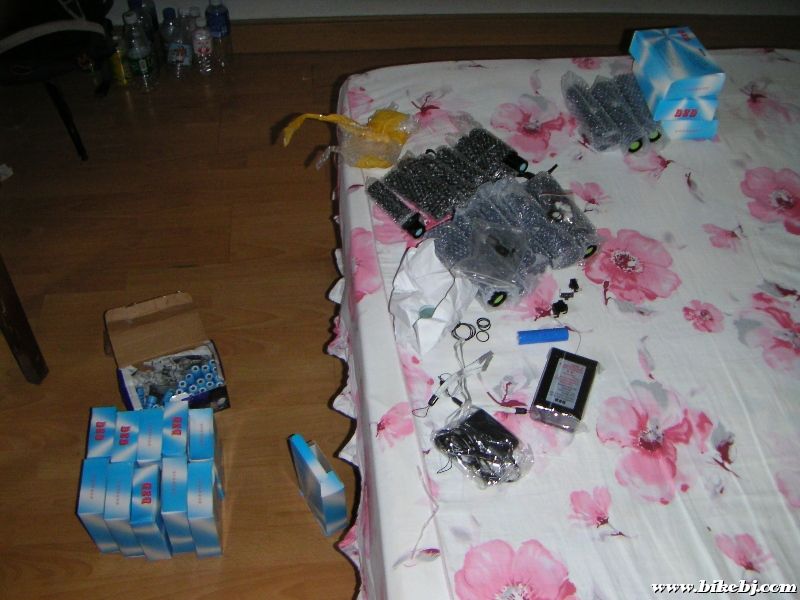 ���·�װ����