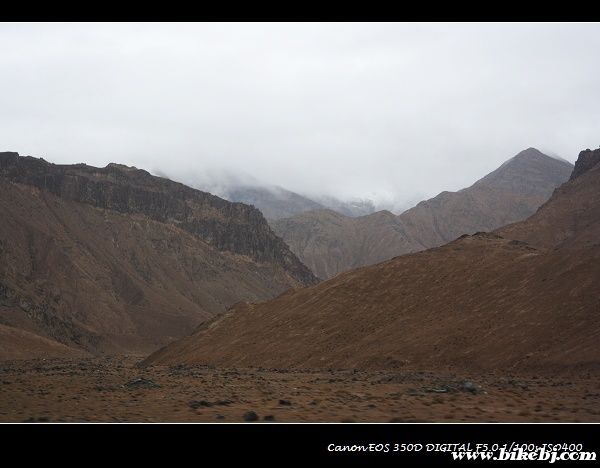 ����ɽ������˵��һ����������ʯ�������������������أ�