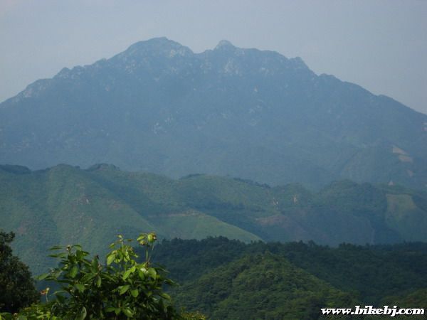 ��ΰ�����Ĵ���ɽ���������𣿴Ӵ���ɽ��һ����ߵ㴩Խ����һ����ߵ㣬��Ȼ��ȥ����һ��Сʱ