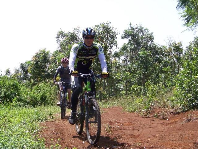 ״����������Ӿ��ǿ������ܺ�ʯͷ�������Ա�����