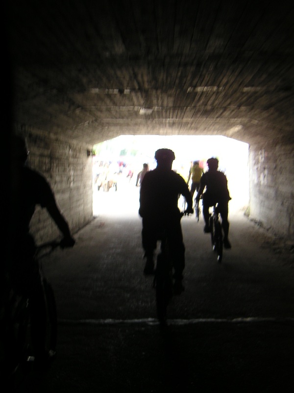 ��ɽ����������ǻ���·Ŷ