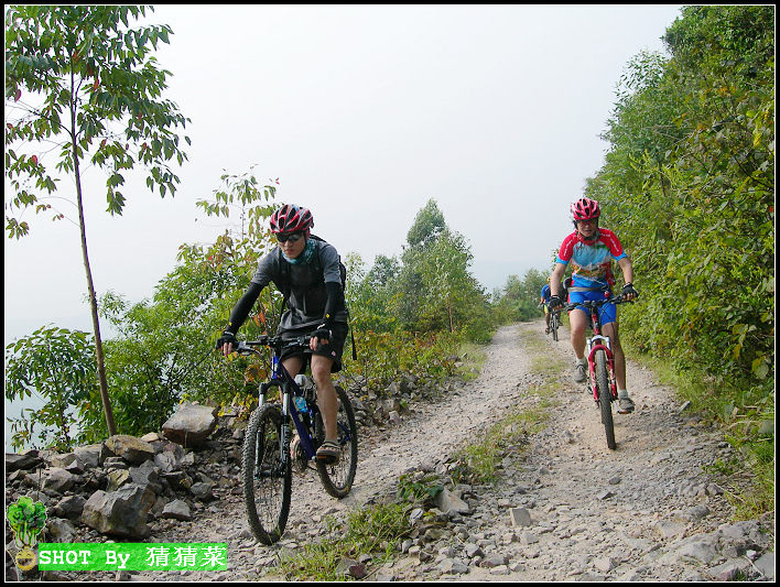 С��   ����