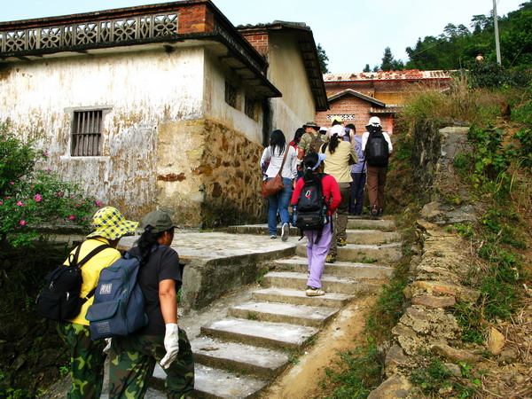 ������·��ʼ��ɽ