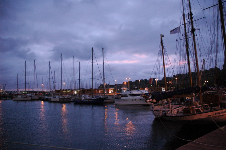 ��������ʥ���峿��