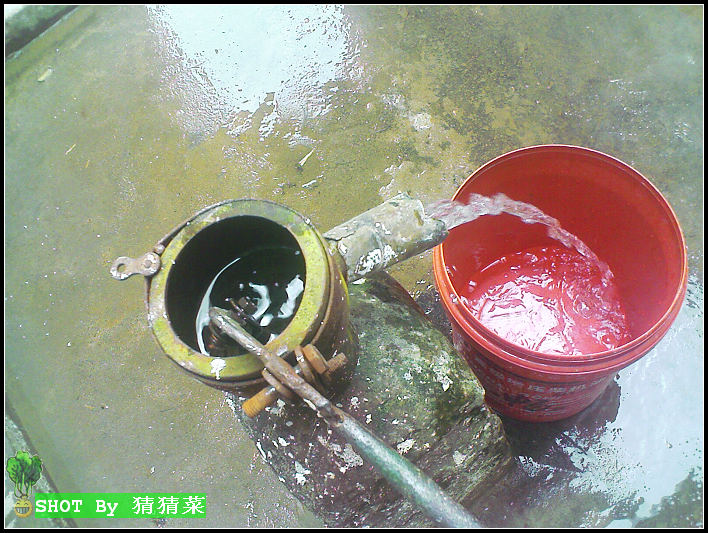 �����ˮ�ıá��е�ص�ͯ��ĸо���������ϴ�ɾ�Ь�ױ���Ū��ľ��ļ�