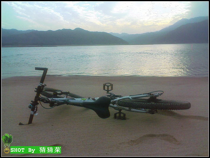 �ɿڱߣ�׼�����ɣ����ϵİ��̿����2��