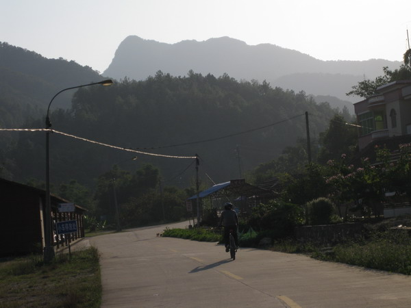 �����Ӵ�ң������ɽ���塪����Ӣɽ