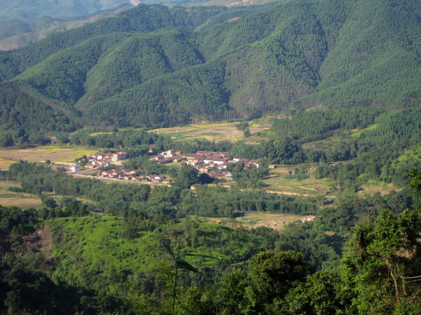 �ʼ�ɽ���µı�¥�壬��¥�����������ɽ��������