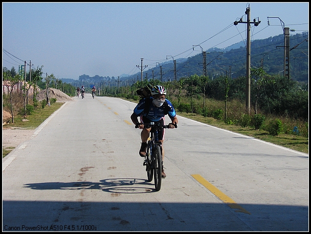 ������,�������