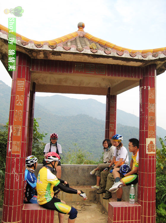 �������е��۷���----�ػ��м���ͤ