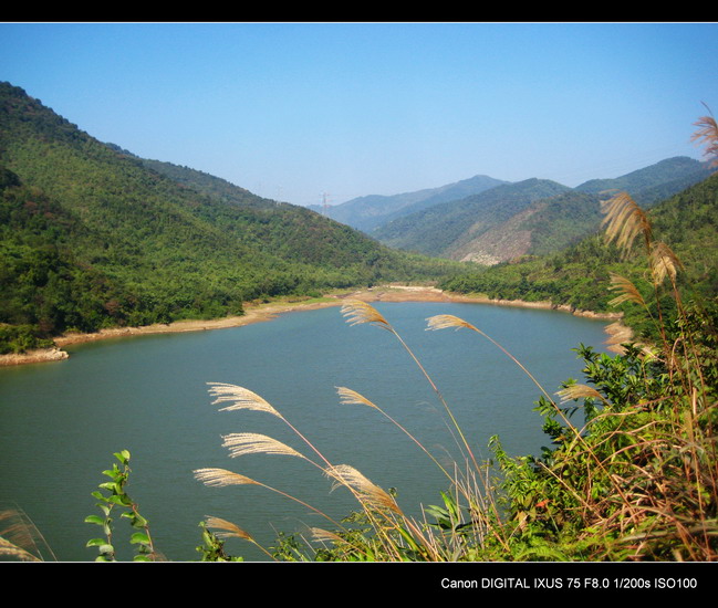 ̫ƽȺɽ�еĴ���ˮ��