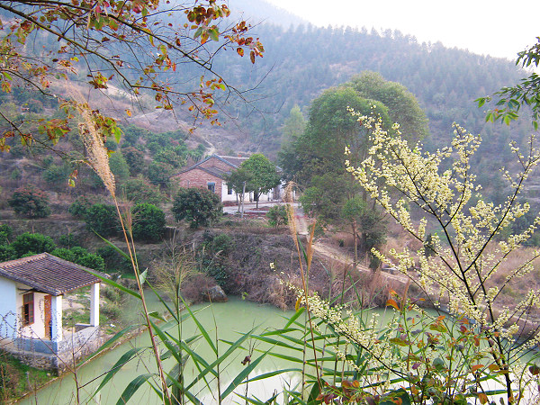 ·�ߵ�ɽ���ӻ����ˡ�