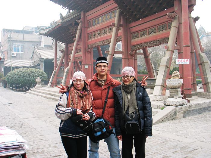 ������Ϊ�˳�����뵱�ص����գ�������װ��һ��...