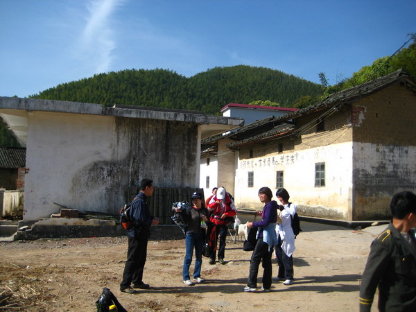 ����԰����ǰ