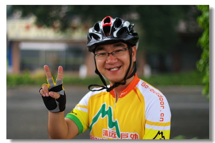 ��ɫ�ֵƵ�����Ц�ݡ�