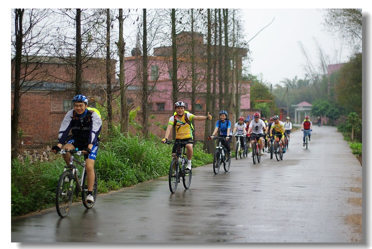 ��׳�۵����ж��飬һ·���ǳ���Ŀ��