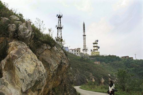 �����ɽ���������ǰ�Ƭɽ�Ļ�����