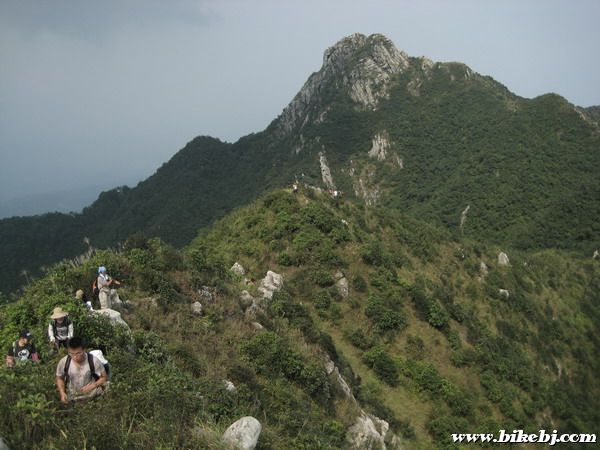 �����Ĵ���ɽ