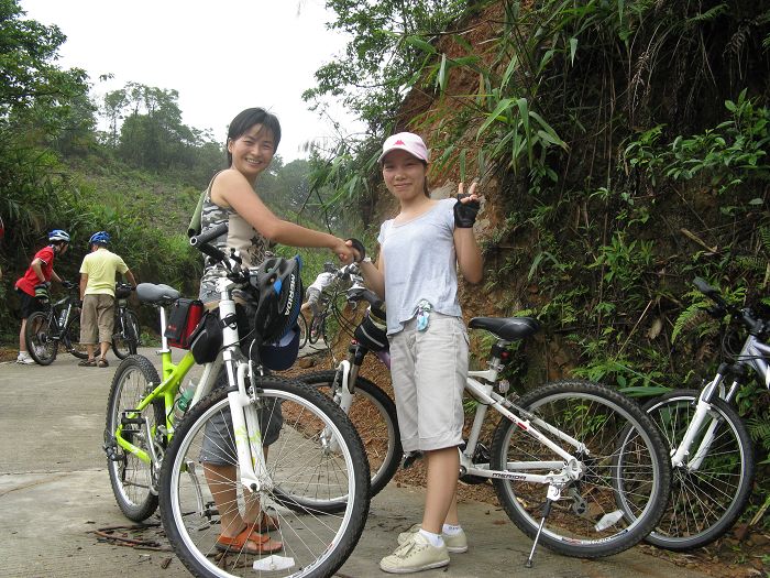 ������������������һ���������µ�����԰��ߵ�