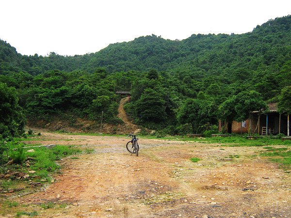 ɽ��ͣ����