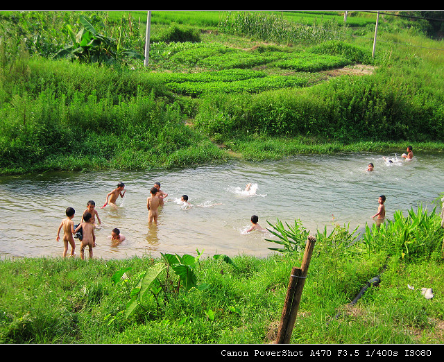 ·��Ϸˮ�Ĵ�ͯ