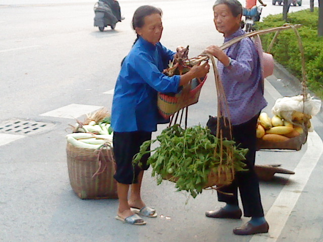 �������