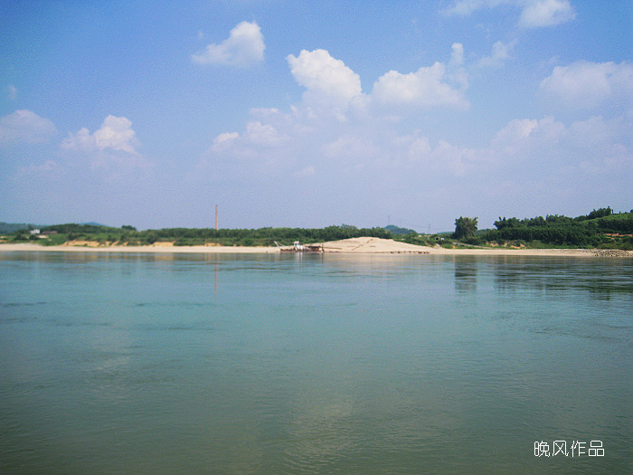 ���峺�ı���ˮ����ǽ����˳�Ӿ����Ƭ¶�㣬�Ͳ�������