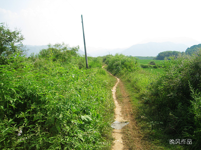 �ںֵ̲Ĵ����£�����Ʒ�������ơ�ƣ���̸����Ȥ�£��������ı���ʥ�ؼ�ֱ��Ը���뿪