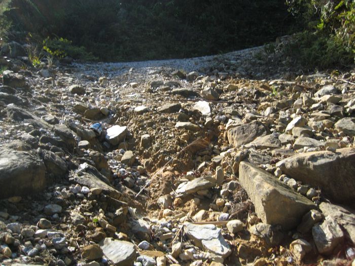 ���˱�����ɽʯ·