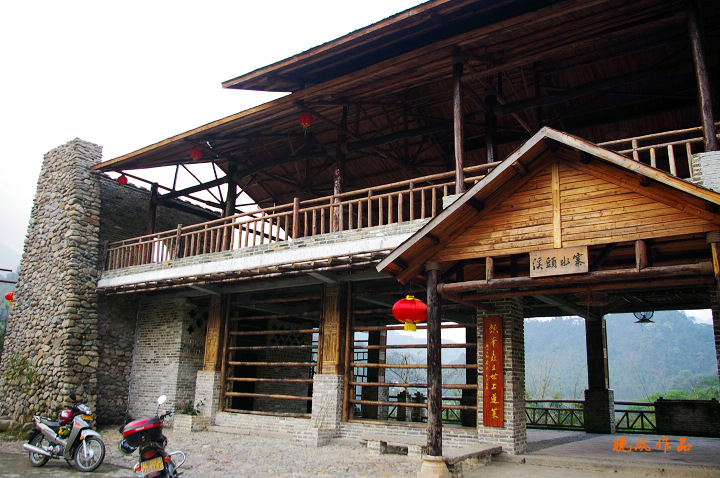 Ϫͷɽկ,Ŀ��ɽ�������