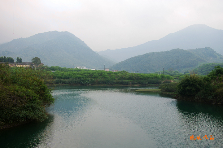 ����ɽɫ,����Χ��.