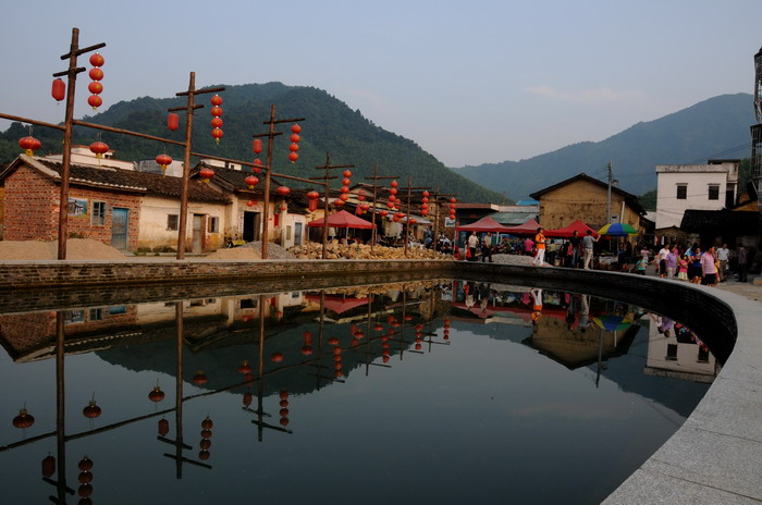 Ϧ���µ�Ϫͷ��