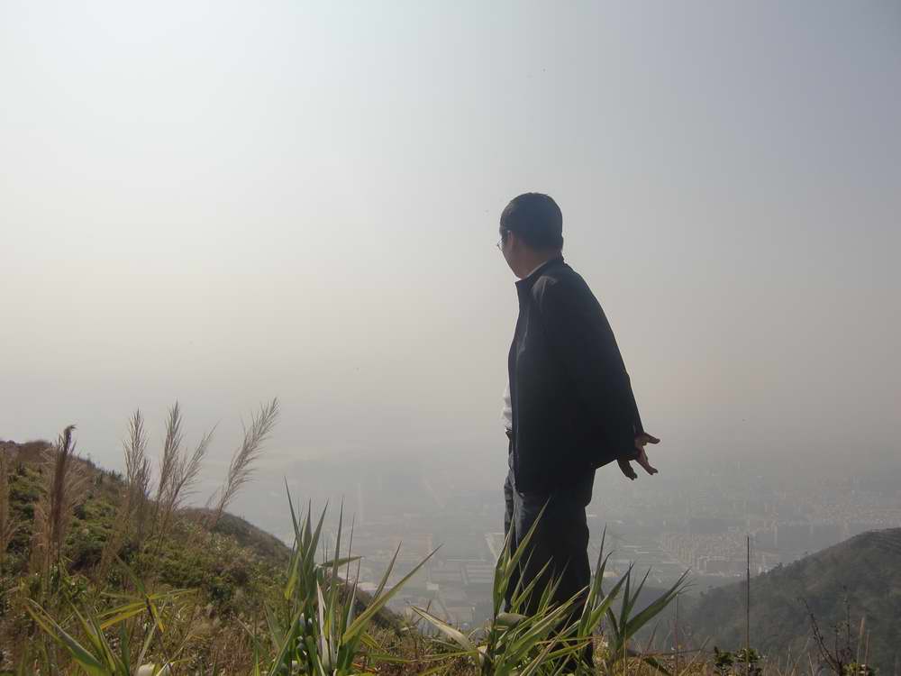 һ�����˵�С��һҹ��������ۣ���������ʵĿ���ֻ���ϰ�Ƭɽ�ˣ�