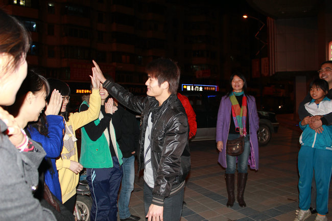 2010.12.22����ҹ���ޱ���ͷ¶���� 010.jpg